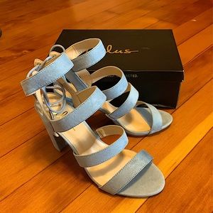 Lulus size 8.5 heeled sandal blue